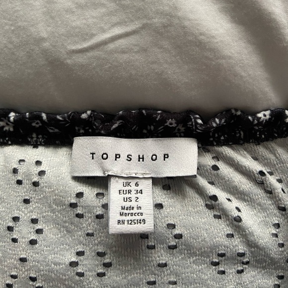 Women’s floral cropped top - Picture 2 of 2